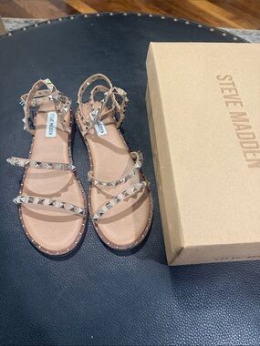 Steve Madden Tan Pyramid Stud Ankle-Strap Sandals